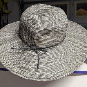 Nine West Women's Hat black and white
